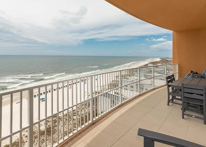 Phoenix Gulf Tower 1004 Apartment *